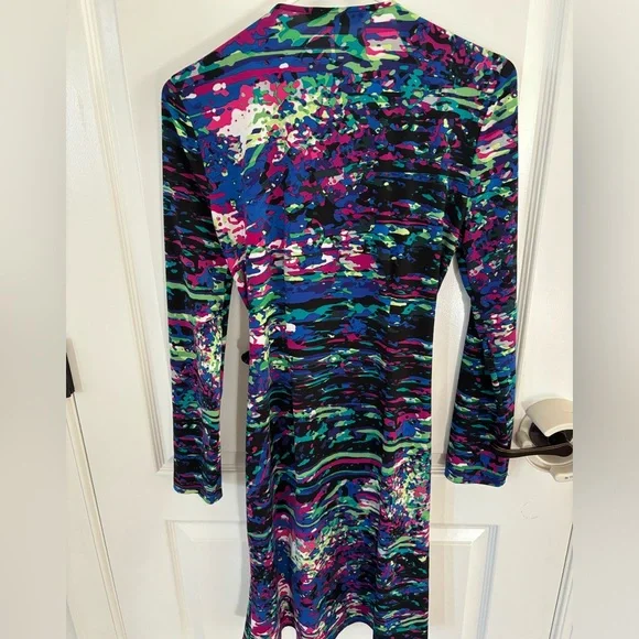 BCBG colorful print wrap dress, size small - Picture 2 of 4